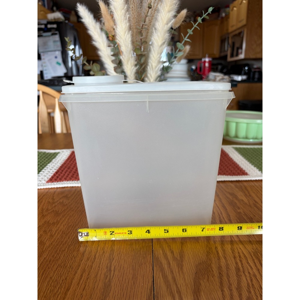Tupperware Modular Mates Super Oval 4 Sheer White Flip Top Pour Lid Container